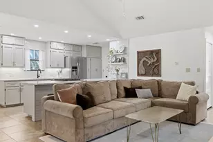 11905 Misty Brook Dr, Austin, TX 78727 - Photo 8