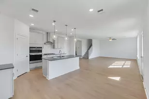 125 Darlington Ct, Liberty Hill, TX 78642 - Photo 4