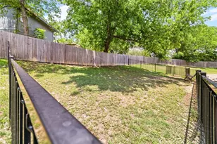1840 Burton Dr, Austin, TX 78741 - Photo 30