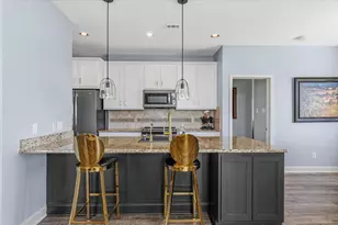 2001 Kahala Sunset Dr, Spicewood, TX 78669 - Photo 14