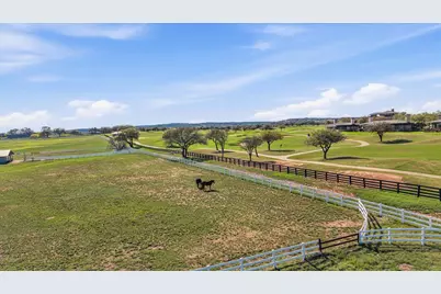 2001 Kahala Sunset Drive, Spicewood, TX 78669 - Photo 32