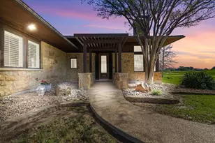 2001 Kahala Sunset Dr, Spicewood, TX 78669 - Photo 10