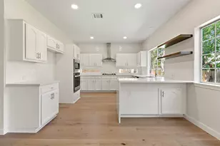 3811 Standfield Ct, Austin, TX 78732 - Photo 6