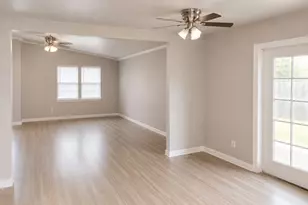 5610 Tallow Tree Dr, Austin, TX 78744 - Photo 10