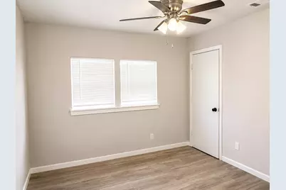 5610 Tallow Tree Drive, Austin, TX 78744 - Photo 18