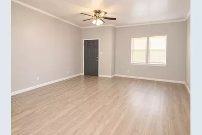 5610 Tallow Tree Drive, Austin, TX 78744 - Photo 8
