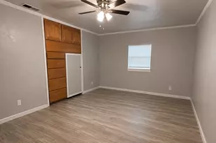5610 Tallow Tree Dr, Austin, TX 78744 - Photo 14