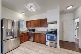 610 Viendo, San Antonio, TX 78201 - Photo 10