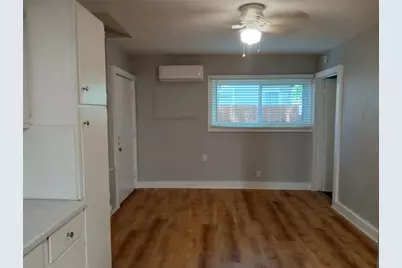 4500 Avenue D Avenue #B, Austin, TX 78751 - Photo 10