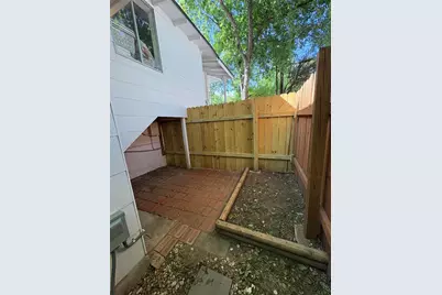 4500 Avenue D Avenue #B, Austin, TX 78751 - Photo 16