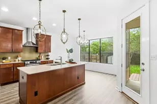 2815 Corbin Ln, Austin, TX 78704 - Photo 10