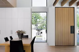 2106 Matthews Dr, Austin, TX 78703 - Photo 6