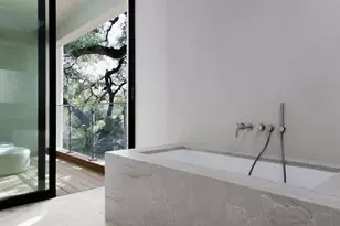 2106 Matthews Dr, Austin, TX 78703 - Photo 24