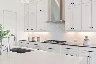 2412 Skywalk Ln, Spicewood, TX 78669 - Photo 6