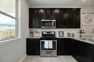 6804 Pleasanton Pkwy, Pflugerville, TX 78660 - Photo 8
