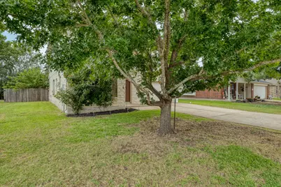 211 Hanstrom Drive, Hutto, TX 78634 - Photo 4
