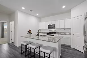 305 Redfish Ln, Hutto, TX 78634 - Photo 4