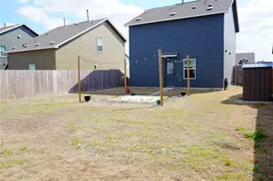 13804 Knights Br Dr, Elgin, TX 78621 - Photo 10