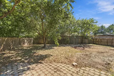 810 Honeysuckle Drive, Leander, TX 78641 - Photo 34