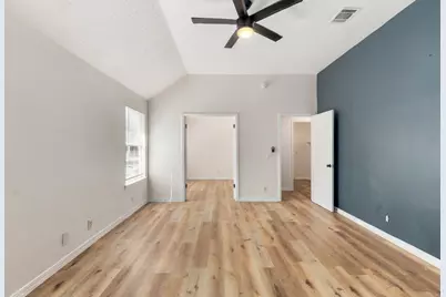 810 Honeysuckle Drive, Leander, TX 78641 - Photo 16