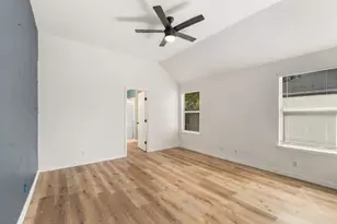 810 Honeysuckle Dr, Leander, TX 78641 - Photo 14