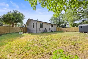 1803 Perez St, Austin, TX 78721 - Photo 34