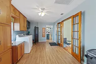323 Co Rd 450, Thorndale, TX 76577 - Photo 32