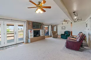 323 Co Rd 450, Thorndale, TX 76577 - Photo 28