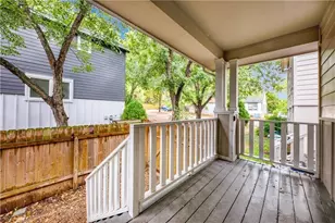 2809 E 22nd St, Austin, TX 78722 - Photo 2