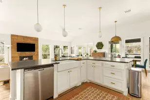 2 Crooked Arrow Ct, Wimberley, TX 78676 - Photo 8