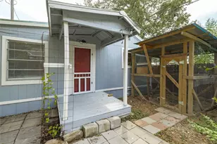 911 W 3rd St, Taylor, TX 76574 - Photo 22