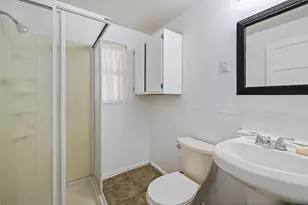 911 W 3rd St, Taylor, TX 76574 - Photo 30
