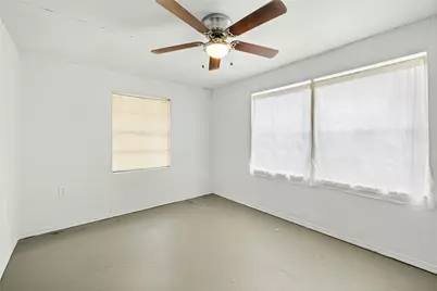 911 W 3rd Street, Taylor, TX 76574 - Photo 28