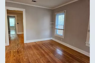 110 Lexington Road, Elgin, TX 78621 - Photo 2