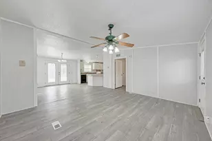 107 Long Shadow Dr, Bastrop, TX 78602 - Photo 8