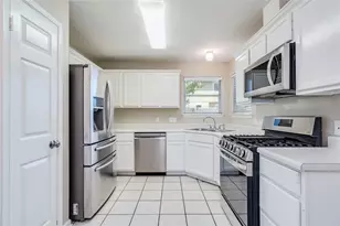913 Jasmine Trail, Georgetown, TX 78626 - Photo 2