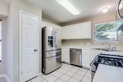 913 Jasmine Trail, Georgetown, TX 78626 - Photo 8