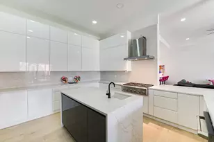 32 Wingreen Loop, The Hills, TX 78738 - Photo 10