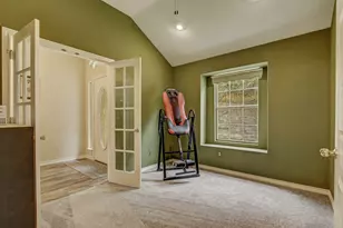 211 Ulupau Cir, Bastrop, TX 78602 - Photo 18