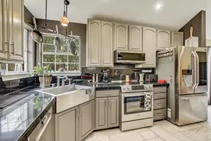 211 Ulupau Cir, Bastrop, TX 78602 - Photo 14