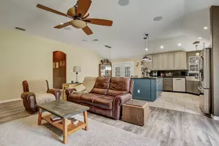 211 Ulupau Cir, Bastrop, TX 78602 - Photo 10