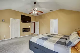 211 Ulupau Cir, Bastrop, TX 78602 - Photo 28