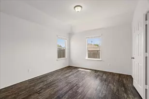 612 Amber Ln, Jarrell, TX 76537 - Photo 10