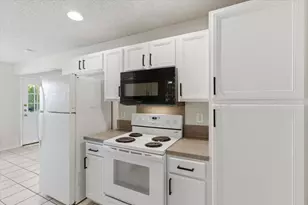 115 Crest Dr, San Marcos, TX 78666 - Photo 6