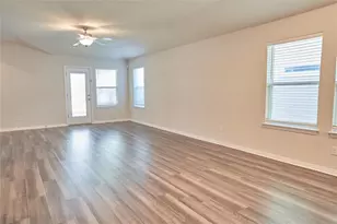 1428 Settlers Glen Dr, Round Rock, TX 78665 - Photo 2