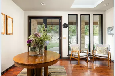 927 Challenger, Lakeway, TX 78734 - Photo 4