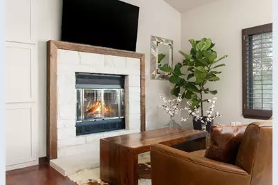 927 Challenger, Lakeway, TX 78734 - Photo 8