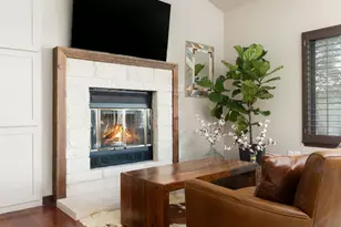 927 Challenger, Lakeway, TX 78734 - Photo 8