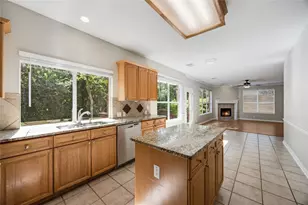 3405 Mulberry Creek Dr, Austin, TX 78732 - Photo 16