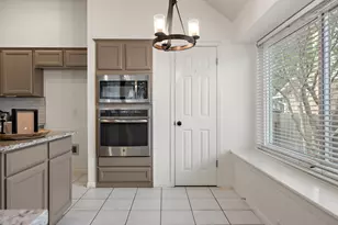 12713 Cinchring Ln, Austin, TX 78727 - Photo 24